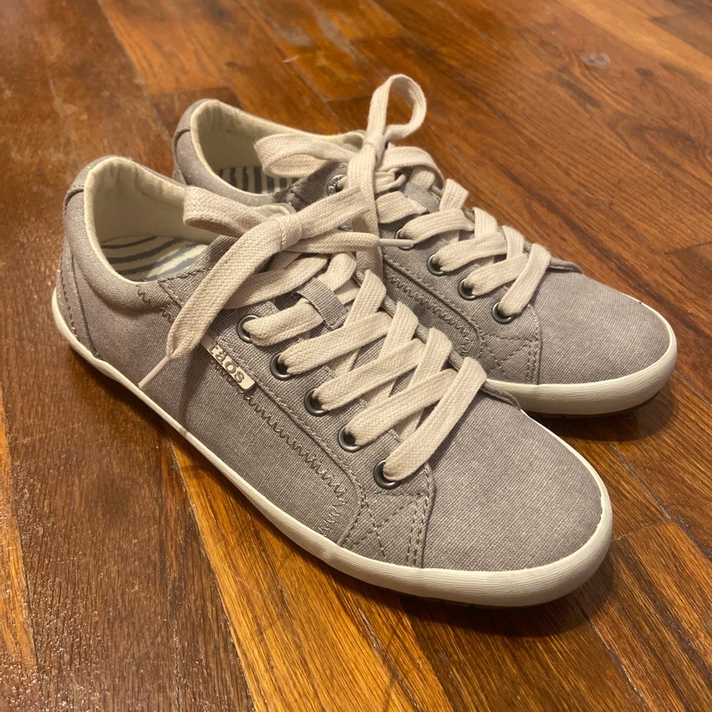 Taos Womens Star Grey Canvas Lace-Up Low Casual/Athleisure Low Sneakers S-7‎